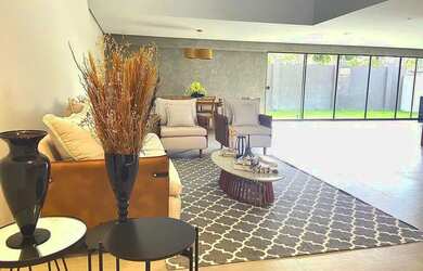 Imagem 3: Baixamos de 1.780.00 - Casa nascente, 331m², 4 suítes, cond ao lado da Lagoa