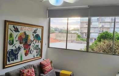 Imagem: O apartamento possui 1 Dormitório, 1 Banheiro, 1 Vaga na garagem