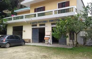 Imagem: A casa possui 5 Dormitórios, 4 Banheiros, 5 Vagas na garagem