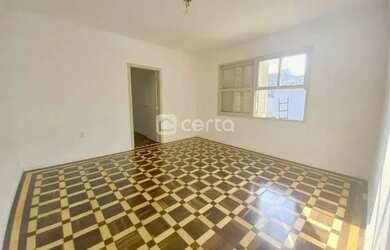 Imagem: O apartamento possui 3 Dormitórios, 2 Banheiros, 100m² de