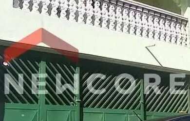 Imagem: A casa possui 4 Dormitórios, 4 Banheiros, 2 Vagas na garagem