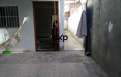 Imagem: A casa possui 2 Dormitórios, 2 Banheiros, 1050m² de Área