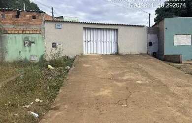 Imagem: A casa possui 2 Dormitórios, 1 Banheiro e 249m² de Área e