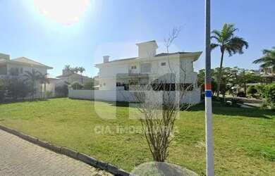 Imagem: O terreno possui 450m² de Área e está localizado em Jurerê