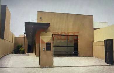 Imagem: O depósito possui 3 Vagas na garagem, 180m² de Área e está