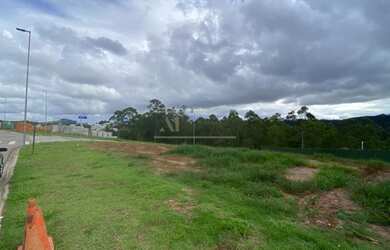 Imagem: O terreno possui 741m² de Área e está localizado em Tamboré