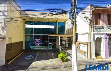 Imagem: O depósito possui 3 Vagas na garagem, 600-0m² de Área e está