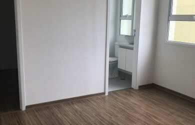 Imagem: O depósito possui 2 Vagas na garagem, 68m² de Área e está