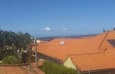 Imagem: A casa possui 2 Dormitórios, 2 Banheiros, 1 Vaga na garagem