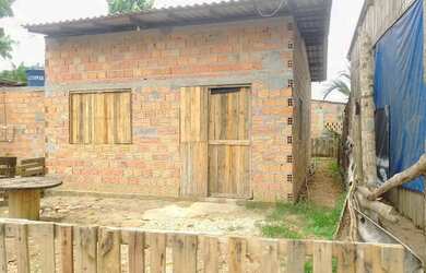 Imagem: A casa possui 1 Dormitório, 1 Banheiro e está localizado