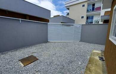 Imagem 2: A CARINA SIQUEIRA IMÓVEIS oferece para VENDA excelente casa no bairro...