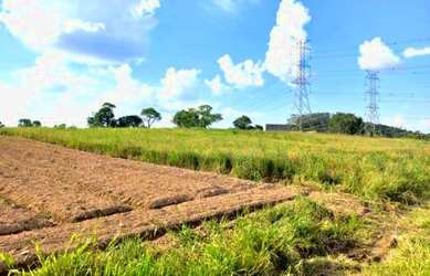 Imagem: O terreno possui 500m² de Área e está localizado em Jardim
