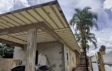 Imagem: A casa em condomínio possui 4 Dormitórios, 4 Banheiros, 4