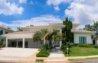 Imagem: A casa em condomínio possui 5 Dormitórios, 5 Banheiros, 5