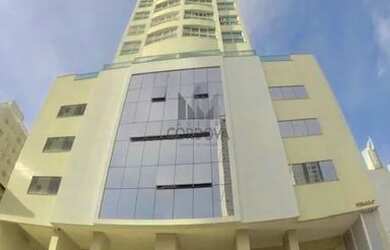 Imagem: O apartamento possui 4 Dormitórios, 4 Banheiros, 2 Vagas na