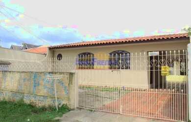 Imagem: A casa possui 2 Dormitórios, 1 Banheiro, 1 Vaga na garagem