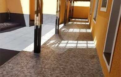 Imagem: A casa possui 2 Dormitórios, 2 Banheiros, 1 Vaga na garagem