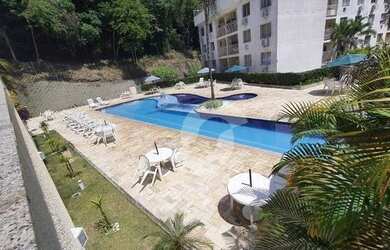 Imagem: O apartamento possui 3 Dormitórios, 1 Banheiro, 1 Vaga na garagem