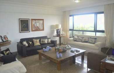 Imagem: O apartamento possui 4 Dormitórios, 5 Banheiros, 3 Vagas na