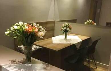 Imagem: O apartamento e possui 2 Dormitórios, Suítes, 1 Banheiro