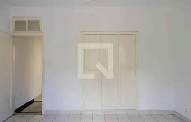 Imagem: A casa possui 2 Dormitórios, 1 Banheiro, 55m² de Área e