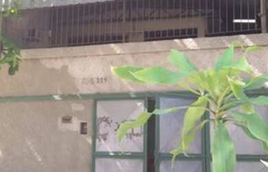 Imagem: O depósito possui 4 Vagas na garagem, 480m² de Área e está