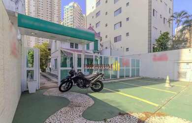 Imagem: O depósito possui 3 Vagas na garagem, 500m² de Área e está