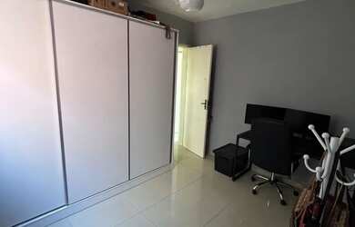 Imagem 11: Apartamento Reformado 59 m² 1º Andar Portaria Rua silenciosa. Nascente