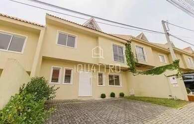 Imagem: A casa em condomínio possui 3 Dormitórios, 2 Banheiros, 2