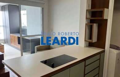 Imagem: O apartamento possui 1 Dormitório, 2 Banheiros, 1 Vaga na garagem