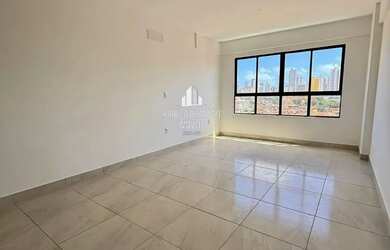 Imagem: O apartamento possui 3 Dormitórios, 3 Banheiros, 2 Vagas na