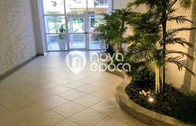 Imagem: O apartamento possui 4 Dormitórios, 5 Banheiros, 3 Vagas na