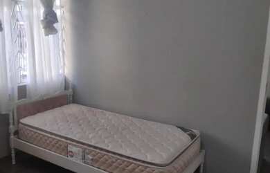 Imagem 4: Alugo quarto mobiliado. Ambiente predominantemente masculino