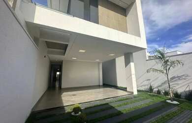 Imagem: O depósito possui 4 Vagas na garagem, 221m² de Área e está