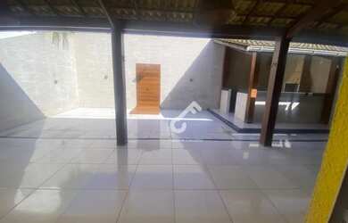 Imagem 10: ABRANTES, Estrada do Coco. Duplex composto de 3 quartos sendo 1 suíte....