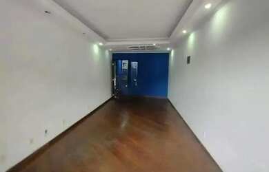 Imagem: A casa possui 2 Dormitórios, 5 Banheiros, 3 Vagas na garagem