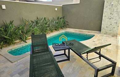 Imagem: A casa em condomínio possui 4 Dormitórios, 5 Banheiros, 320m²