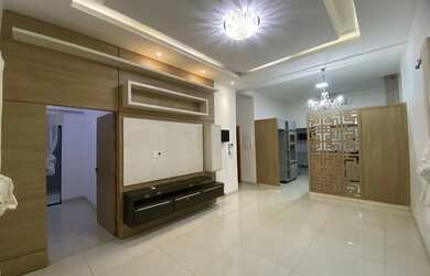 Imagem: A casa possui 3 Dormitórios, 2 Banheiros, 2 Vagas na garagem