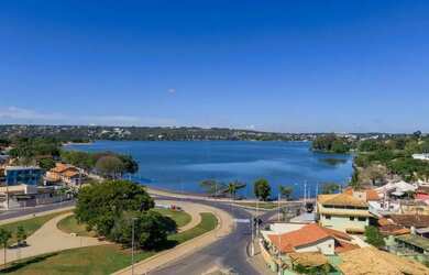 Imagem: O terreno possui 360m² de Área e Imóvel novo e está localizado