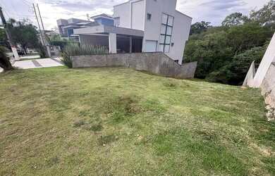 Imagem 3: Lindo terreno no Condomínio New Ville em Santana de Parnaíba/SP