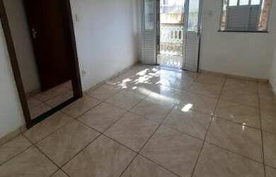 Imagem: A casa possui 3 Dormitórios, 2 Banheiros e está localizado