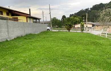 Imagem: O terreno está localizado em Urubici, SC à venda por R$280.000