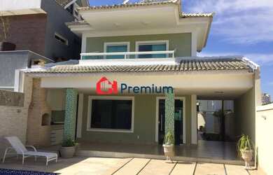 Imagem: A casa em condomínio possui 4 Dormitórios, 5 Banheiros, 2