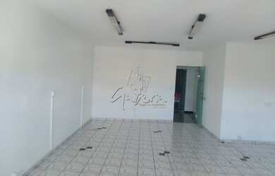 Imagem: O depósito possui 1 Vaga na garagem e 54m² de Área e está