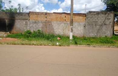 Imagem: O terreno possui 300m² de Área e está localizado em Jardim