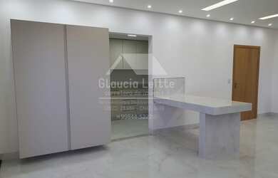 Imagem: O apartamento possui 3 Dormitórios, 1 Banheiro, 2 Vagas na