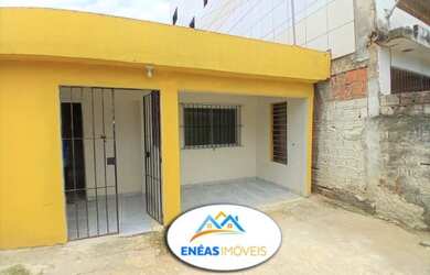 Imagem: A casa possui 3 Dormitórios, 2 Banheiros, 150m² de Área e