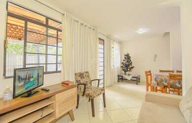 Imagem: A casa possui 3 Dormitórios, 1 Banheiro, 82m² de Área e