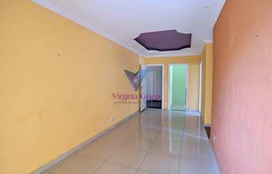 Imagem: O apartamento possui 3 Dormitórios, 1 Banheiro, 1 Vaga na garagem