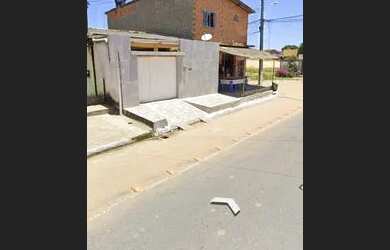 Imagem: A casa possui 2 Dormitórios, 2 Banheiros, 1 Vaga na garagem